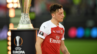 Mesut Özil Has Become Arsenal's Most Expensive Liability